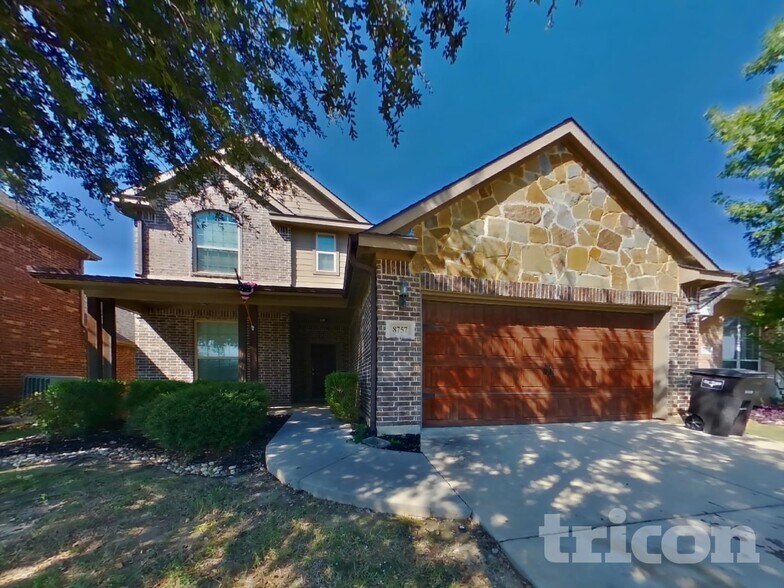 Primary Photo - 8757 Royalwood Dr