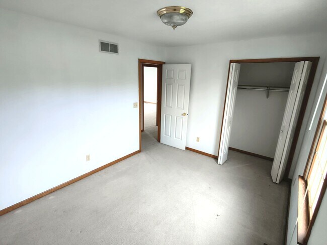 Building Photo - 52212 Evard Dr