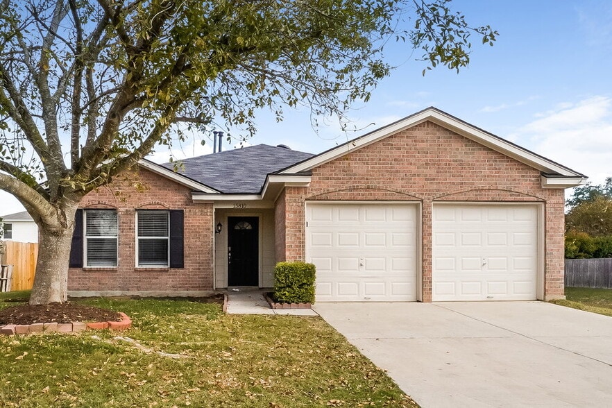 Building Photo - 15810 Brisbane Dr