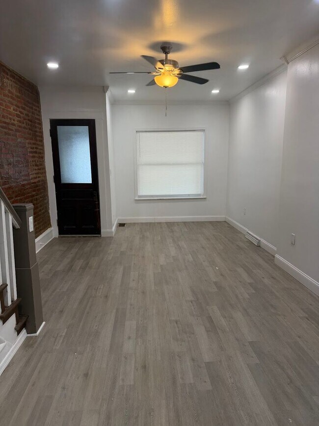 Building Photo - 940 N 12th St