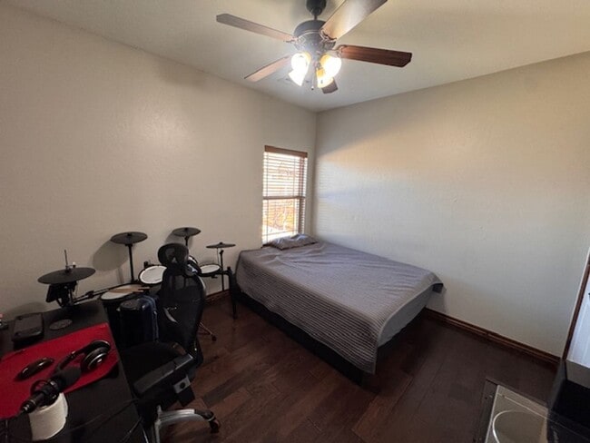 Building Photo - 3 bed plus office , 3 car garage with storm shelter, shop with electric and covered patio in Moor...