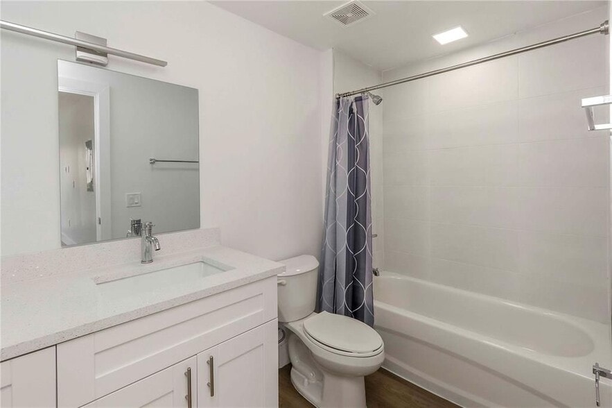 Building Photo - 1620 NW 18th St