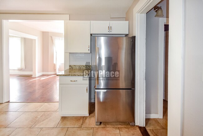 Building Photo - 3116 Ruckle St