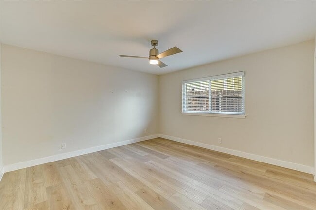 Building Photo - 1201 Dailey St