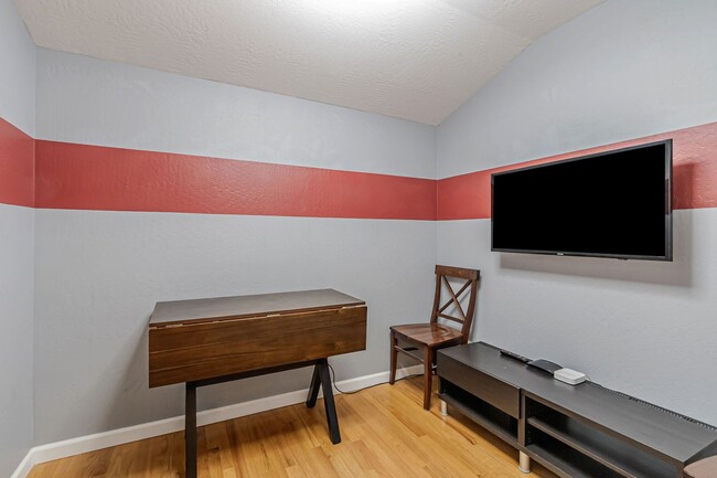 Building Photo - Executive Almaden Valley Home