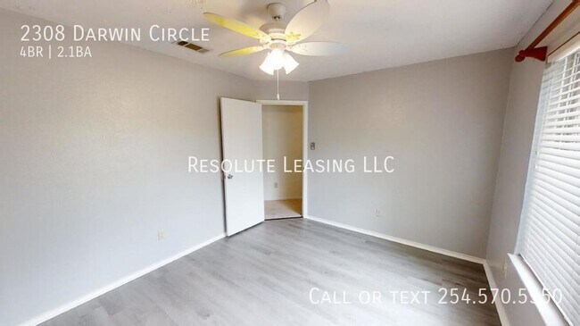 Building Photo - 2308 Darwin Cir