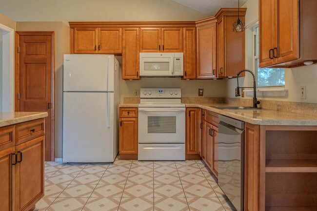 Building Photo - 1011 Shayler Ave