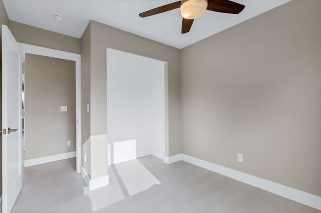 Building Photo - Modern Edgewater Condo Near Sloan’s Lake A...