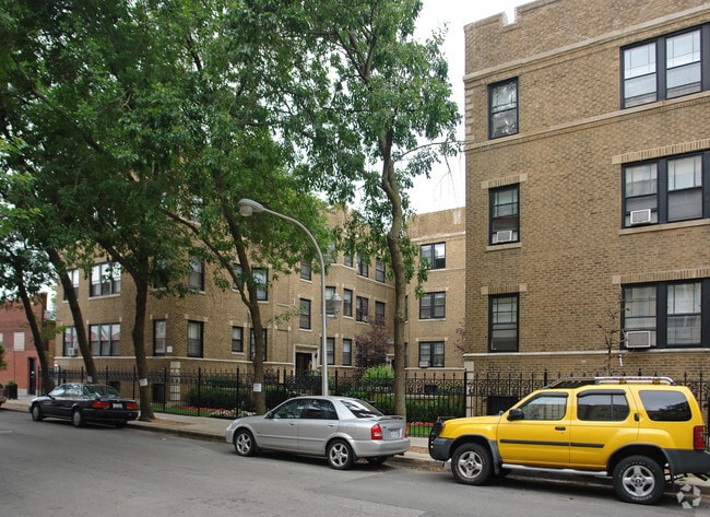 Building Photo - 629 W. CORNELIA
