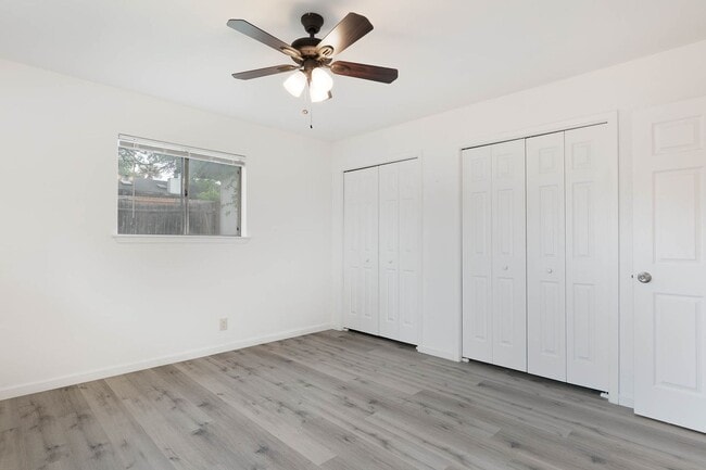 Building Photo - Leon Valley~Spacious 2 Bedroom~Updated Kitchen with Stainless Steel Appliances~2 Car Garage~Backyard