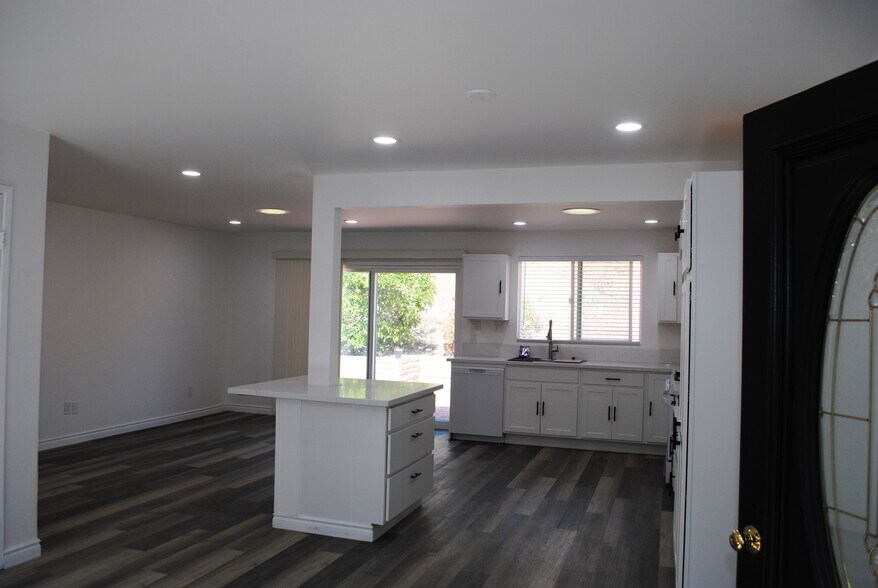 Recessed lighting - 5475 Mantua Ct