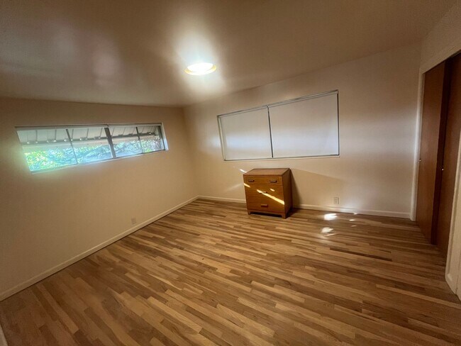 Building Photo - Lovely Home For Rent In Orem, UT