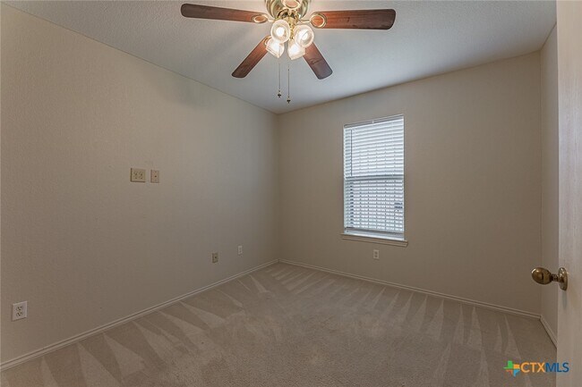 Building Photo - 4409 Bowles Dr