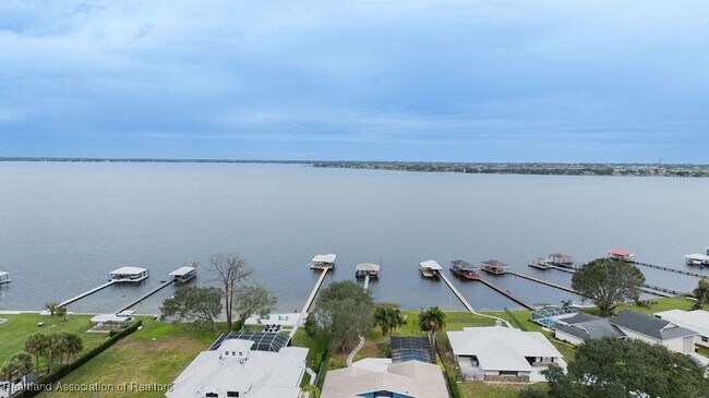 Building Photo - 702 Catfish Creek Rd