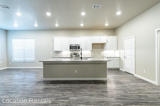 Building Photo - 4 br, 2 bath House - 7528 98th Place