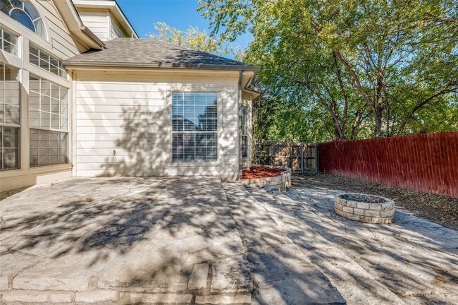 Building Photo - 5012 Marineway Dr