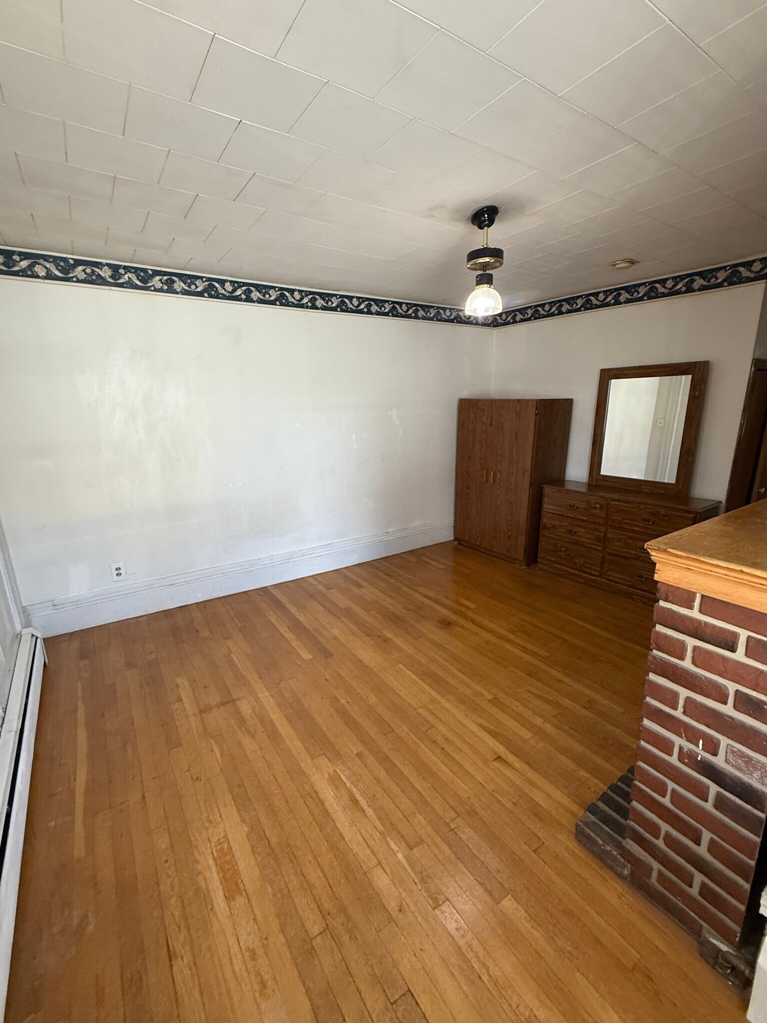 Building Photo - 74 Otis St
