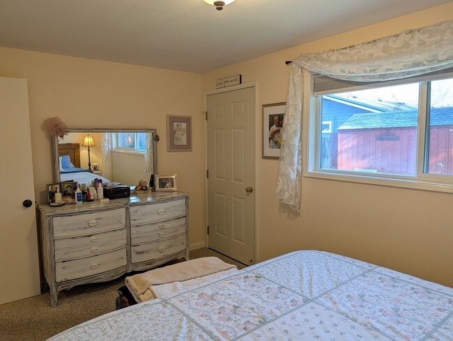 Building Photo - Unfurnished Light-Filled, Beautifully Updated 3-Bedroom Home in Jacksonville