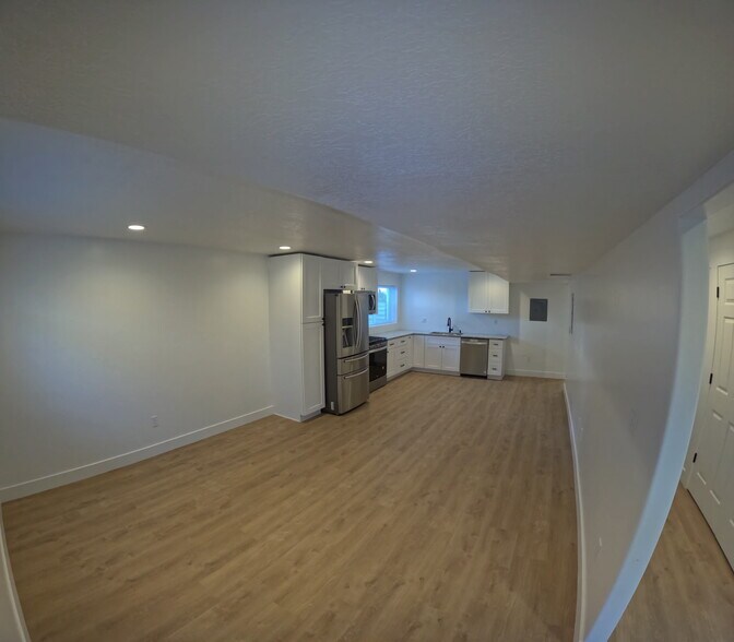 Building Photo - 2906 S 1550 W