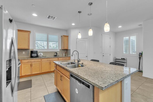 Building Photo - 3013 Historic Horizon Ave