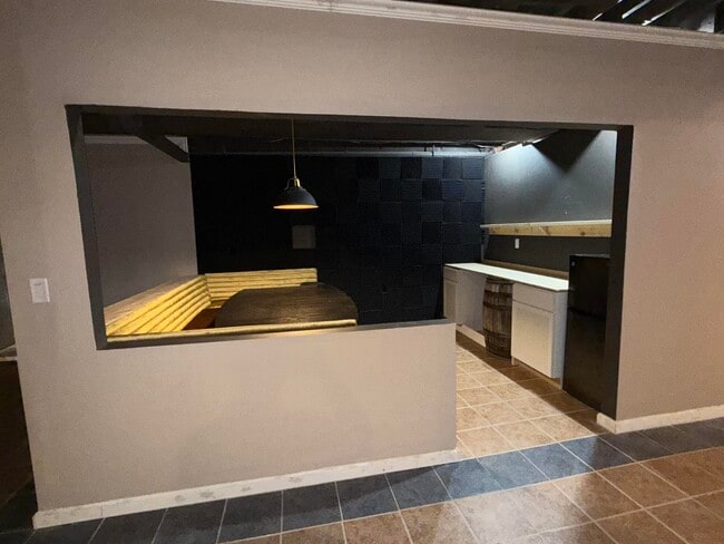 Building Photo - 18145 Shoreline Ct