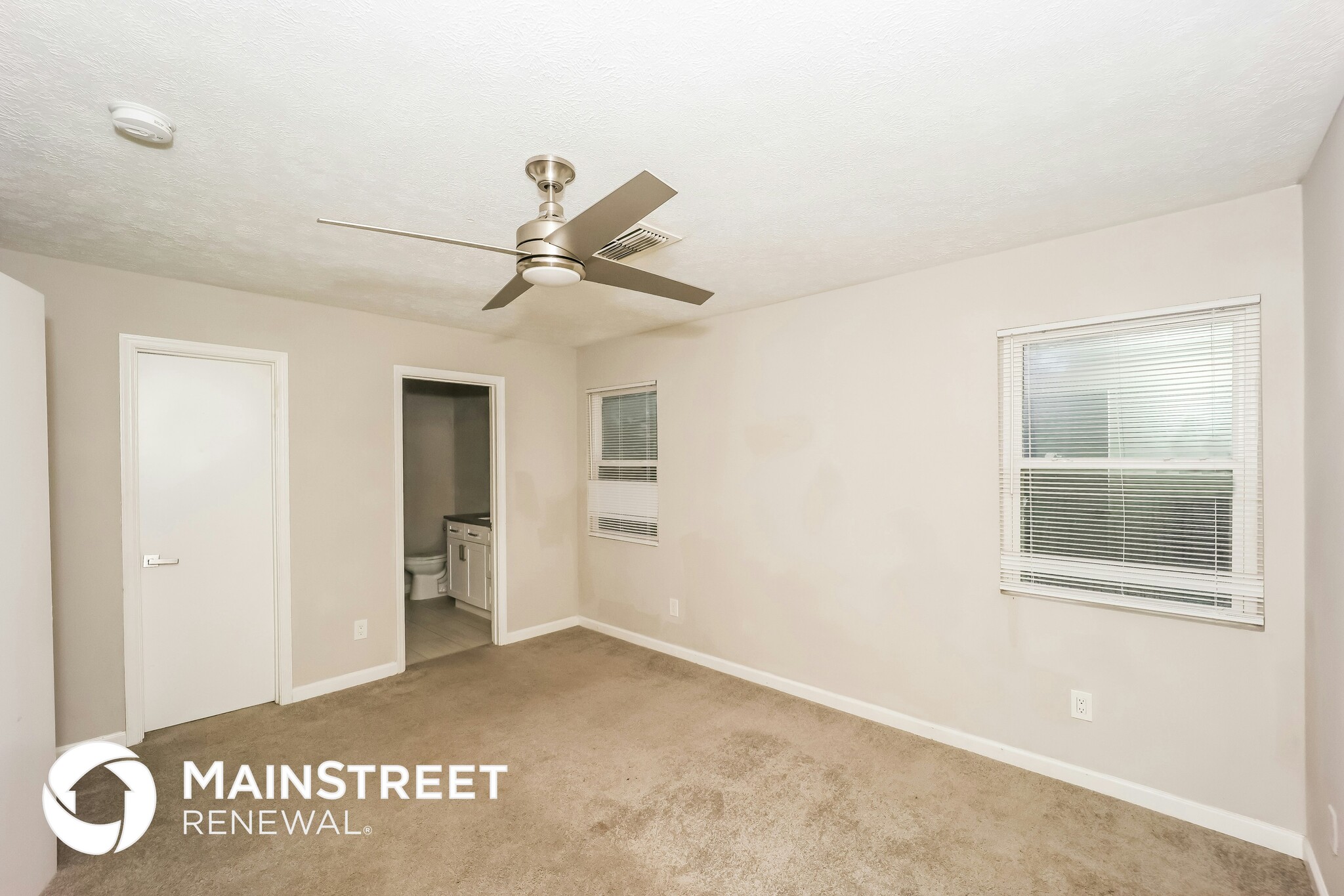 Building Photo - 4433 Woodbank Ln