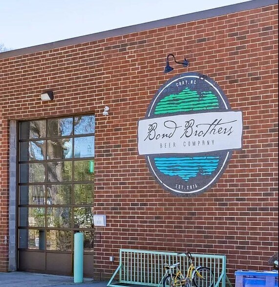 Building Photo - 515 Mayfair St