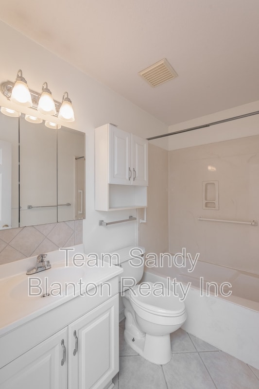 Building Photo - 2300 W Michigan Ave