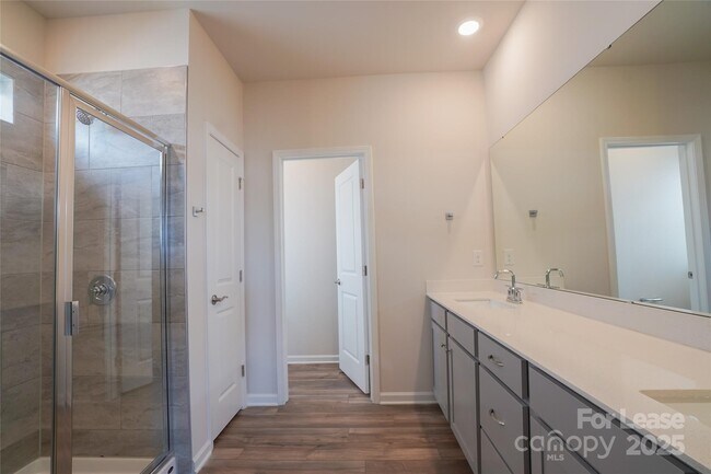 Building Photo - 1406 Caracara Ct