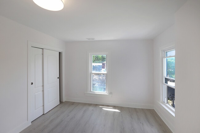 Building Photo - 617 Chestnut St