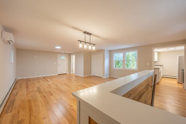 Building Photo - 2 Bedroom Ranch with Scenic Setting