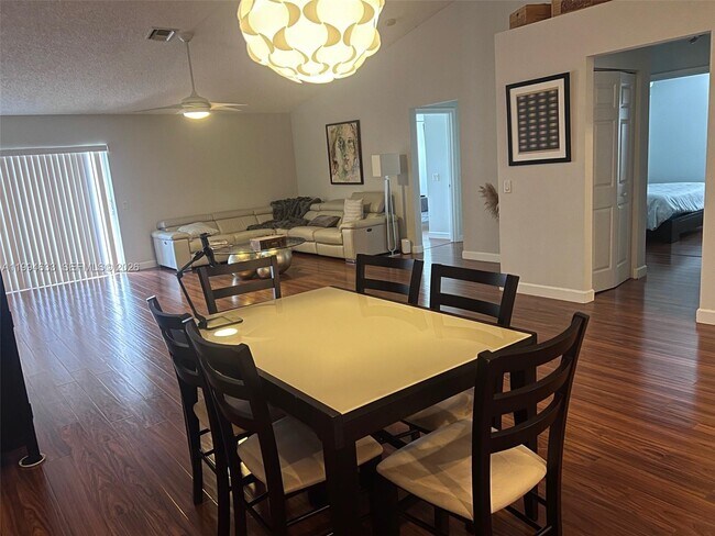 Building Photo - 1852 Andromeda Ln