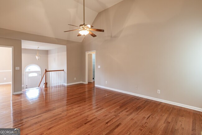 Building Photo - 705 Oxford Crest Ct NW