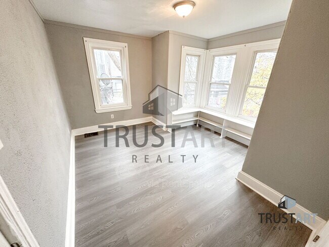 Building Photo - 330 N 53rd St