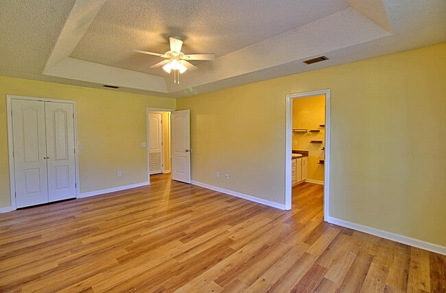 Building Photo - 205 Tempest Ln