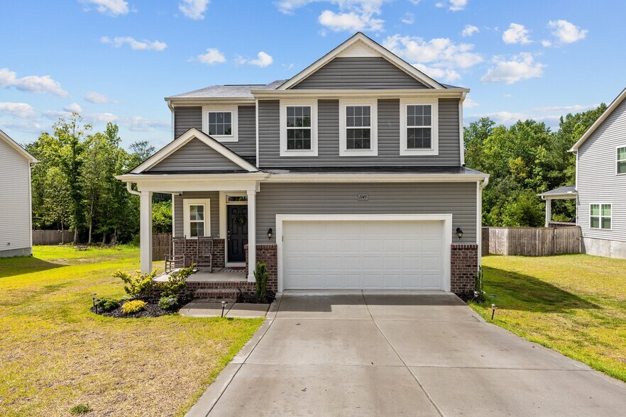 Primary Photo - 130 Amelia Dr