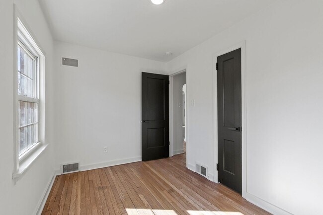 Building Photo - READY for Move-In! Fully RENOVATED 3 bedroom in WEST MIFFLIN! COME CHECK IT OUT!