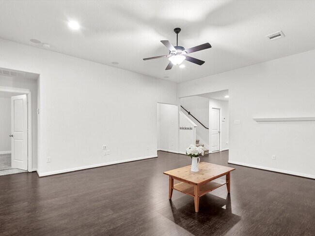 Building Photo - 23827 Pennington Hills Dr