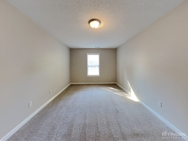 Building Photo - 225 Mels Way