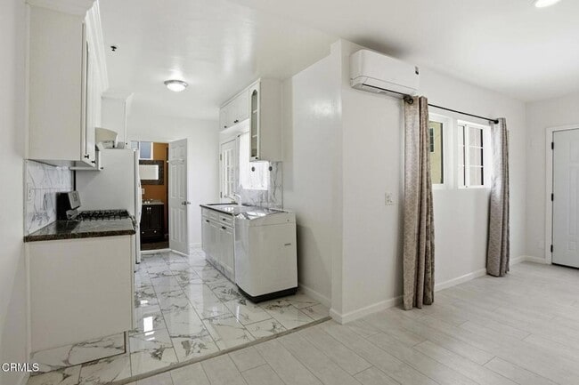 Building Photo - 1606 Glenwood Rd