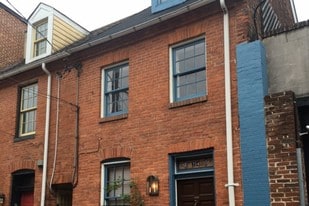 Building Photo - 704 S Bethel St