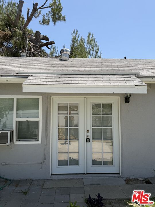 Building Photo - 7418 Amigo Ave