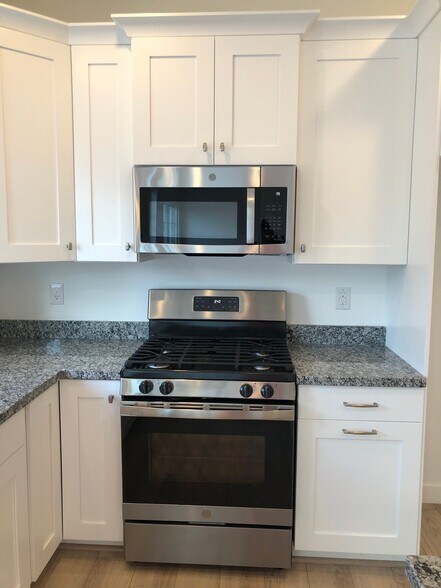 Building Photo - 4217 W Scofield Park Ct