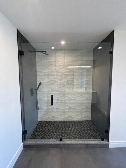 Building Photo - 719 N Elizabeth St