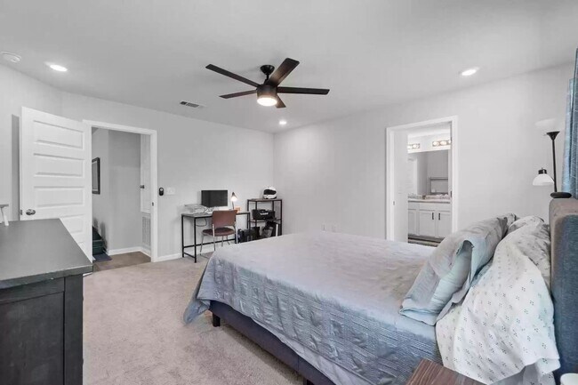 Building Photo - Beautiful, newly built 3-bedroom in South Walton