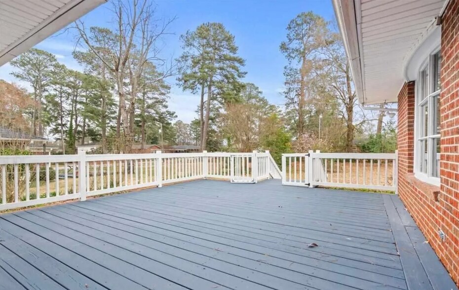 Deck - 1202 State Rd S-21-1470