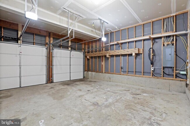 Building Photo - 4001 Mossy Bank Ln