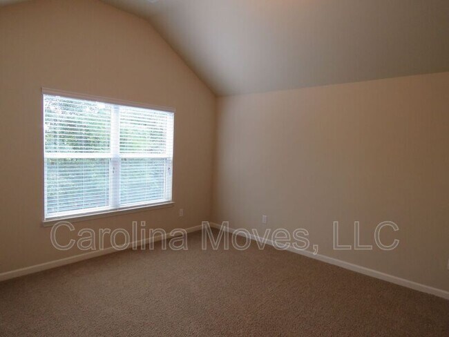 Building Photo - 163 Heatherwood Ln