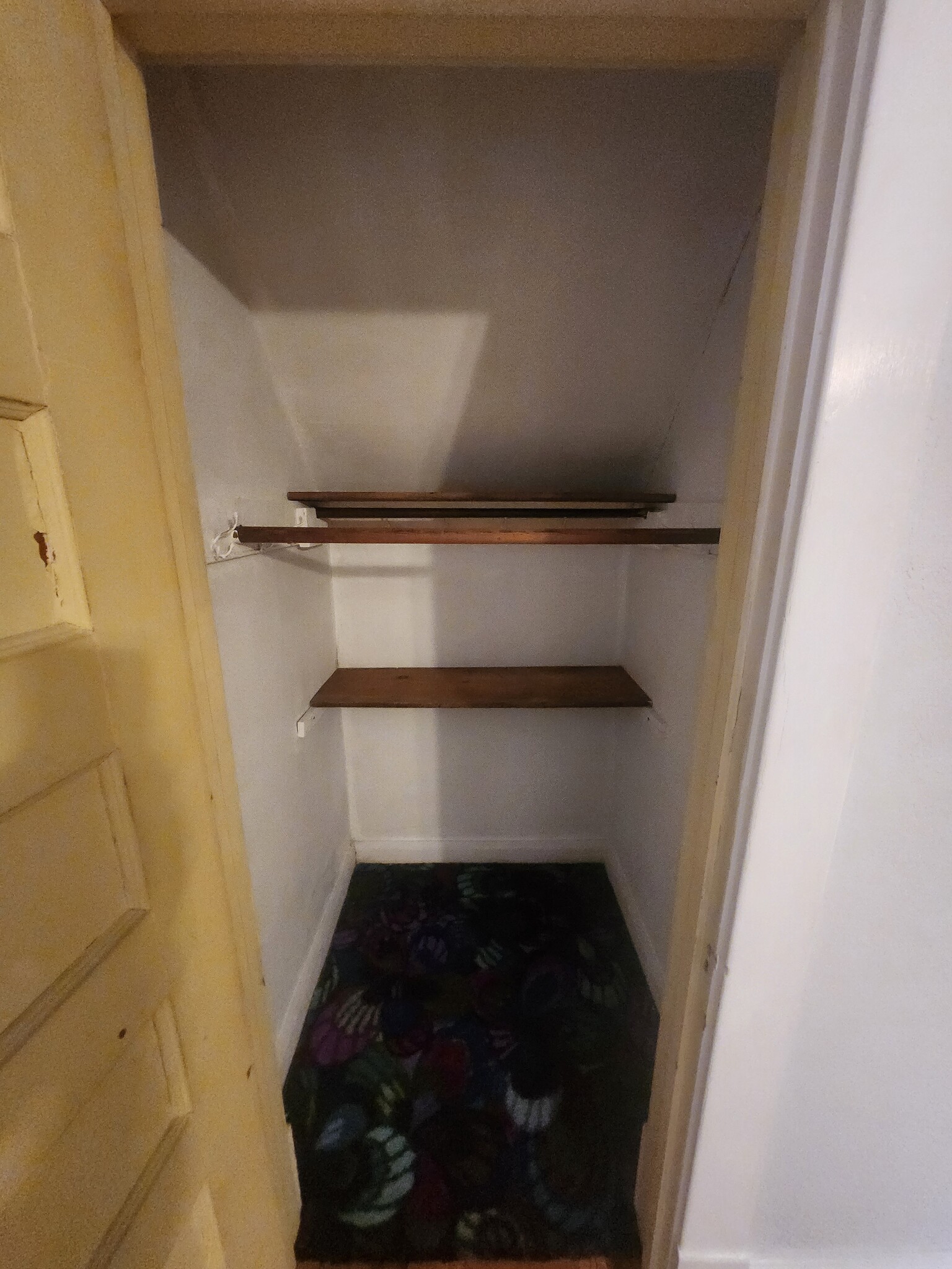 Building Photo - 796 Larpenteur Ave W