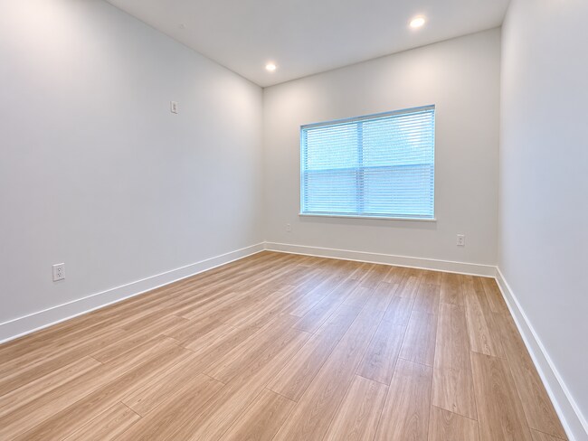 Building Photo - 3610 Haverford Ave